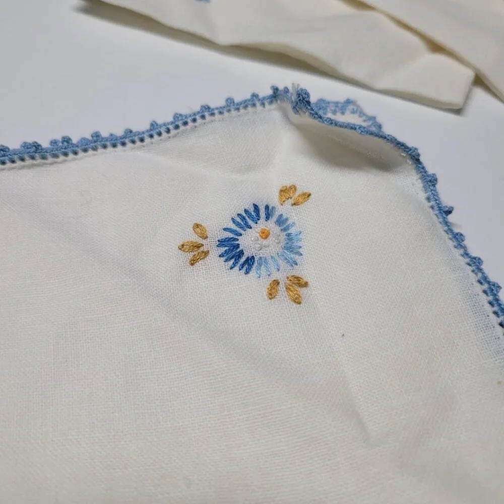 Embroidered‎ Napkin Vintage Linen Handmade Flowers Stitched Blue 10 Inch Blue